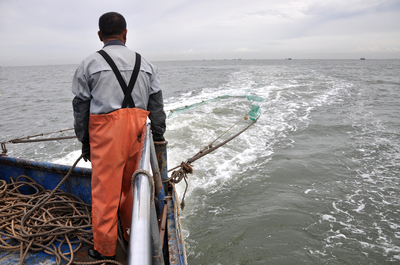 漁網(wǎng)與貨流 從捕魚看陸路國際貨運(yùn)代理的全過程